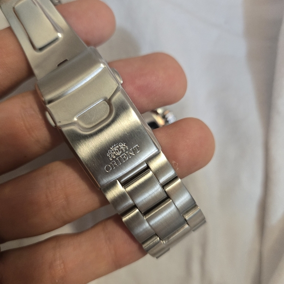 Orient Sports Automatic Red Dial Men's Watch RA-AA0814R19B - Picture 3 of 7